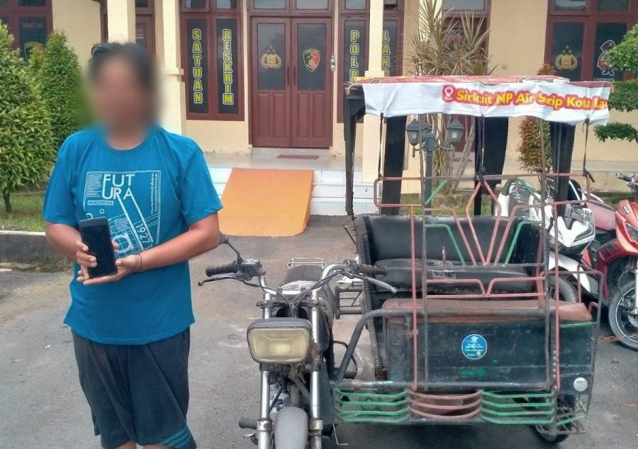 Handphone di Dashboard Sepeda Motor Hilang, Sat Reskrim Polres Tangkap Pelakunya