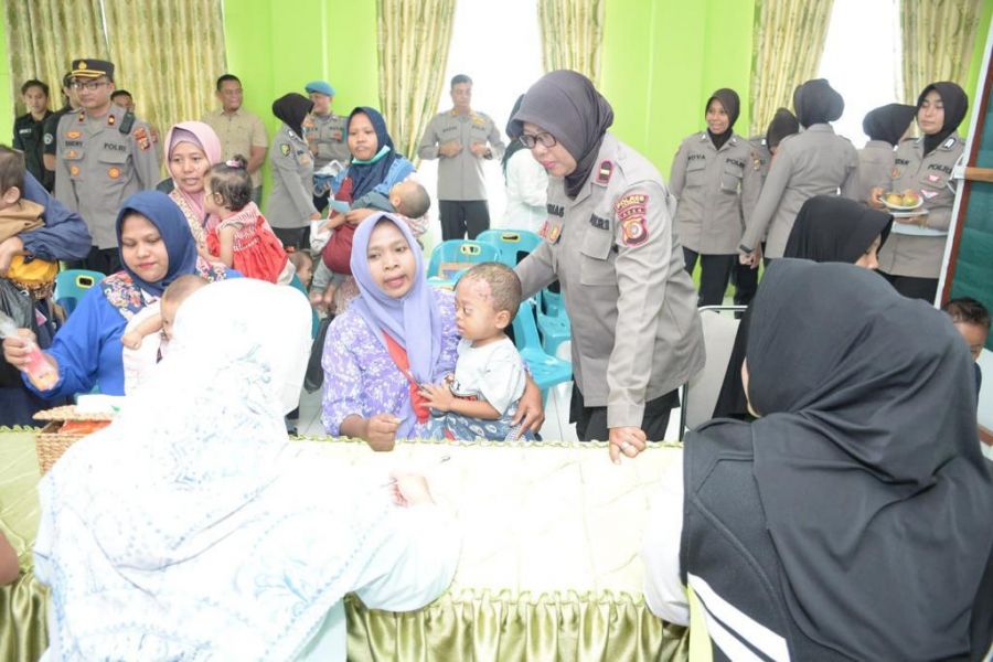 Hari Jadi Polwan Ke-75, Polwan Polres Langsa Laksanakan Bakti Kesehatan