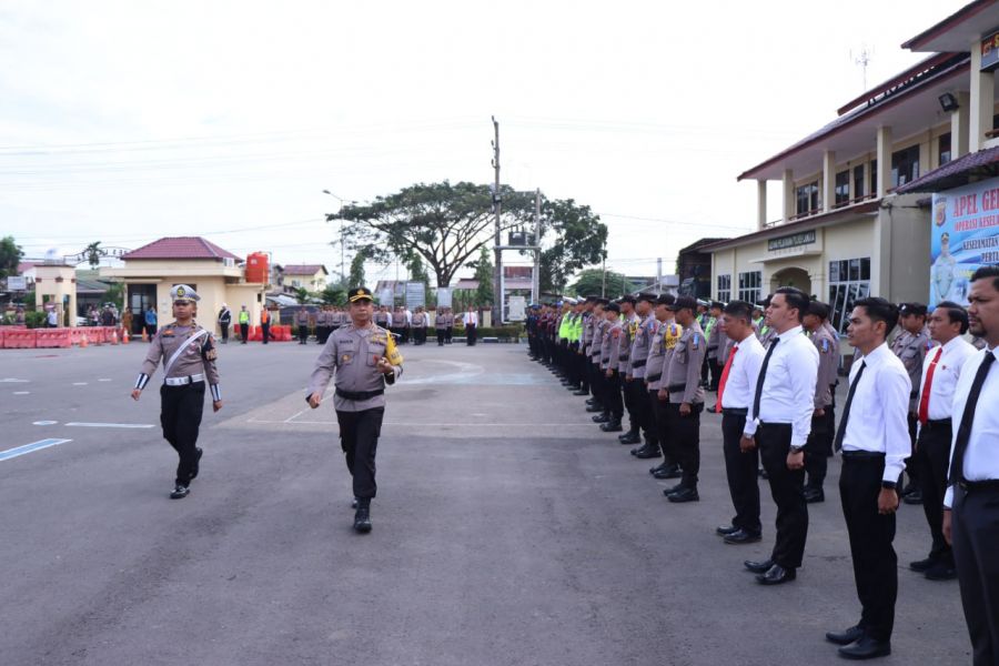 Kapolres Langsa Pimpin Langsung Apel Gelar Pasukan Operasi Keselamatan Seulawah Tahun 2023