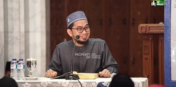 Kekuatan Cinta Tidak Mengenal Jarak, Begini Penjelasan Ustad Adi Hidayat