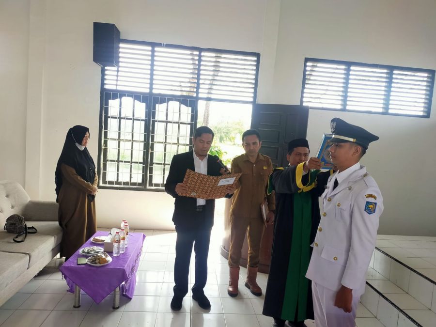 Pelantikan Pj Geuchik Sukarejo Wan Fahmil Zakwan, S.STP