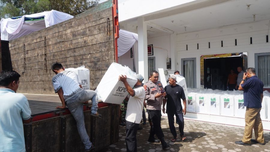 Pelepasan Pendistribusian Logistik Pemilu Tahun 2024 Kota Langsa