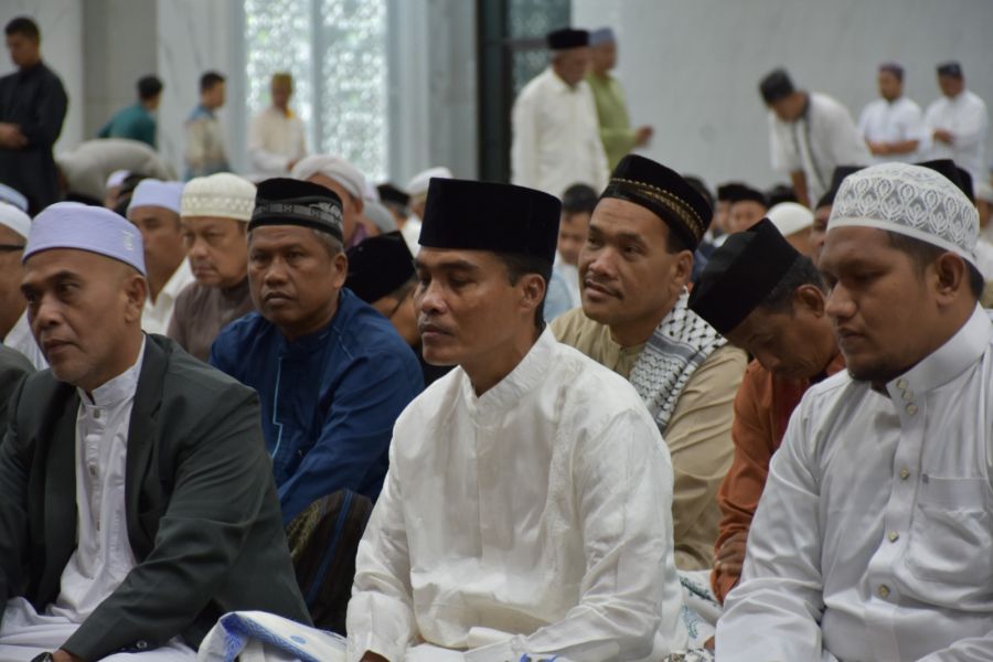 Pemko Langsa dan Masyarakat Sholat Idul Adha 1445 H/2024 M di Masjid Darul Fallah Langsa