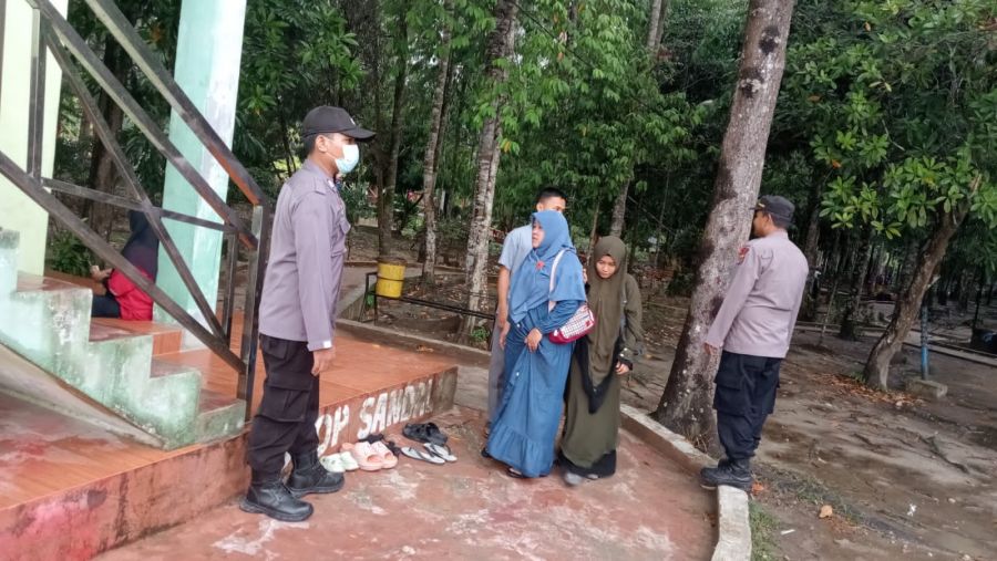 Polisi Patroli Objek Wisata Kota Langsa yang Ramai Pengunjung