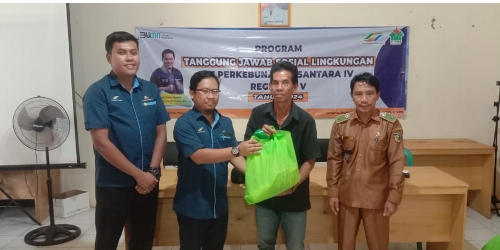 PTPN IV Regional V Serahkan Bantuan Sembako untuk Warga Tanah Laut Kalimantan Selatan